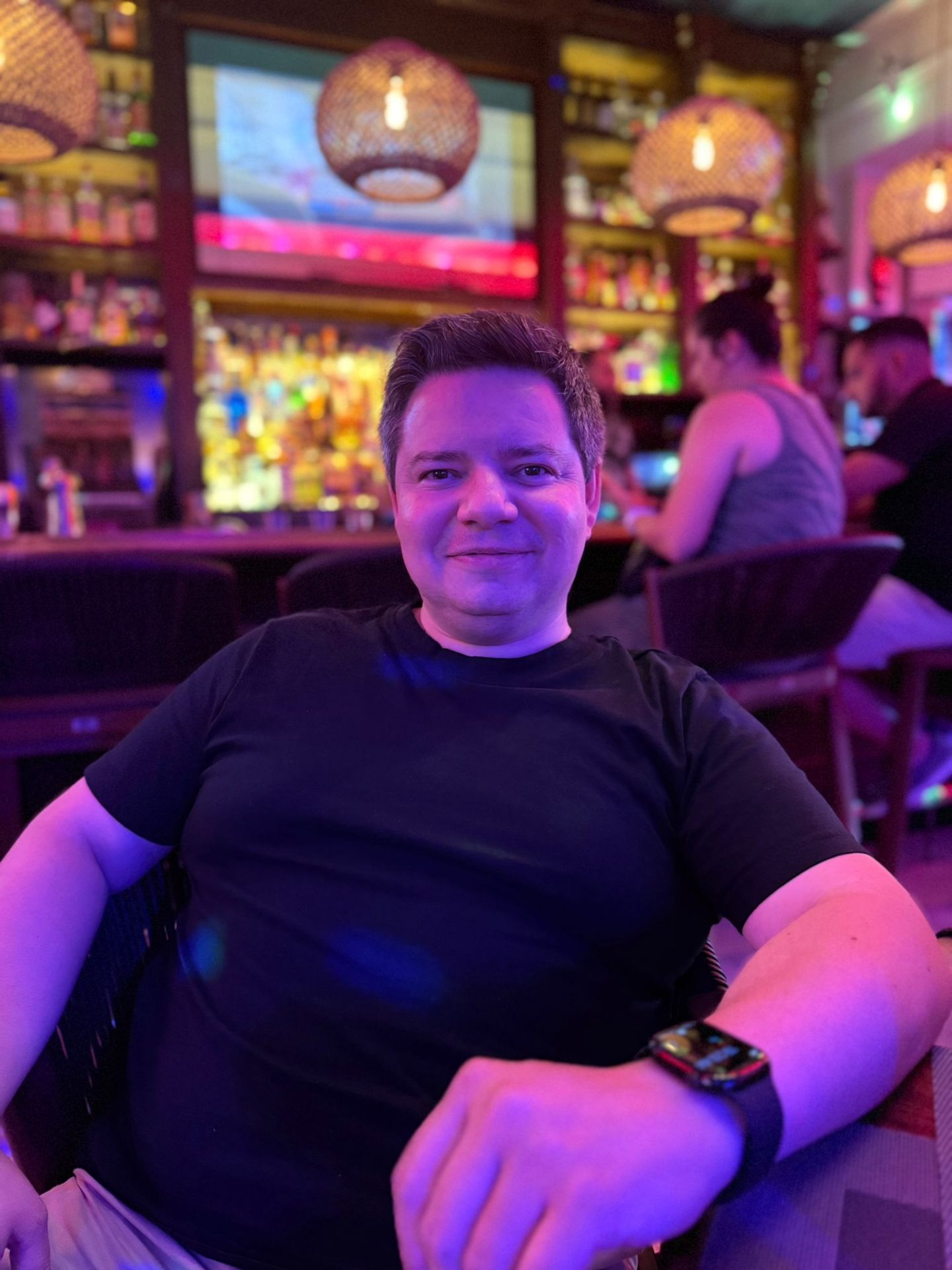 João at the bar